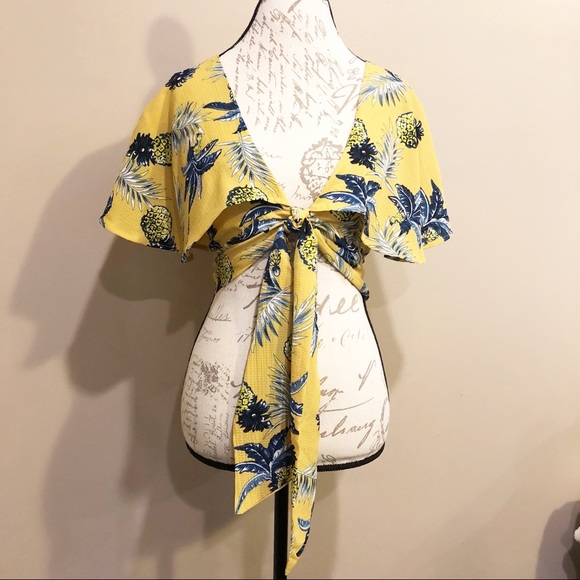 Tops - Pineapple Print Blouse Crop Top